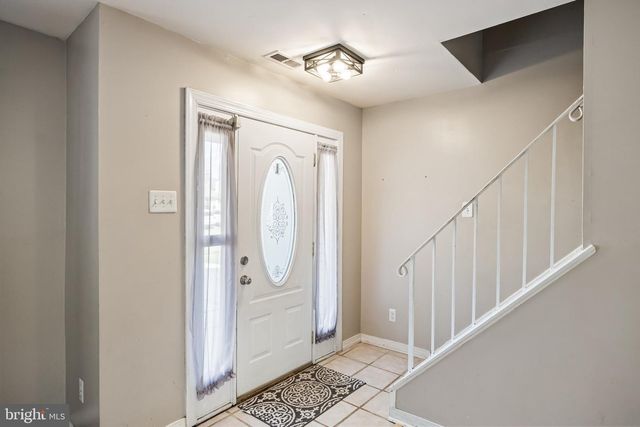 19 WOODVALE DR, Atco, NJ 08004