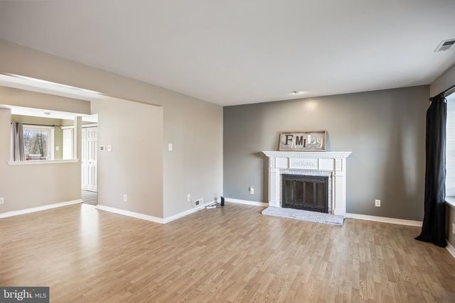 19 WOODVALE DR, Atco, NJ 08004