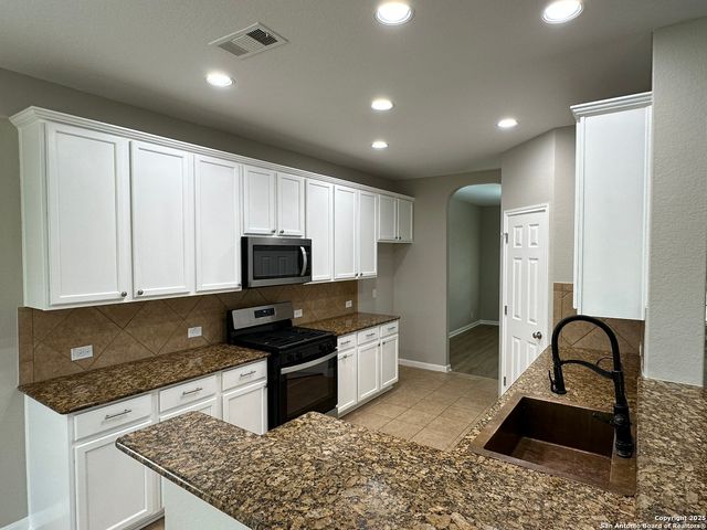 2816 Granite, New Braunfels, TX 78130