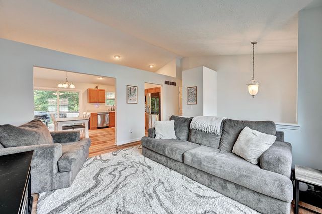 833 Virginiabradford Court, Elsmere, KY 41018
