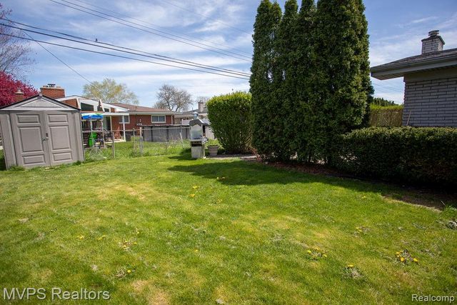 35470 Dearing Drive, Sterling Heights, MI 48312