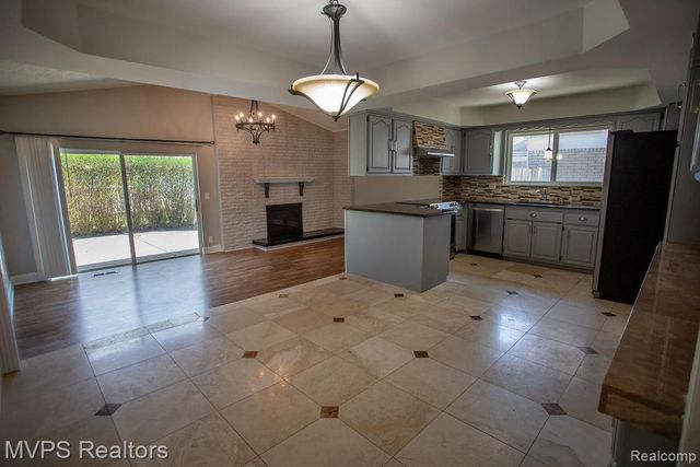 35470 Dearing Drive, Sterling Heights, MI 48312