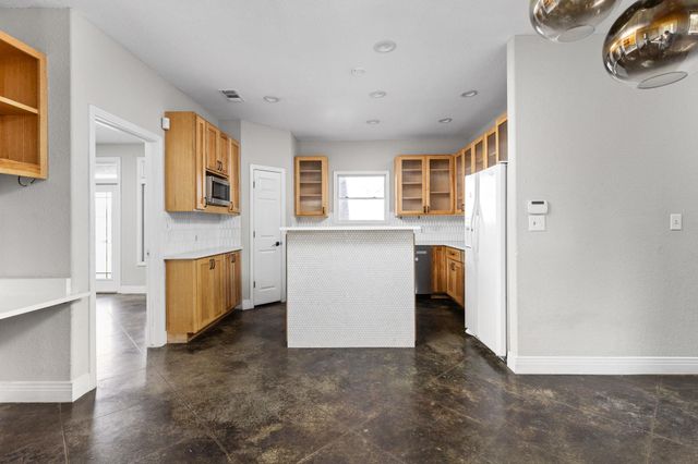 2203 Lindell Ave, Austin, TX 78704