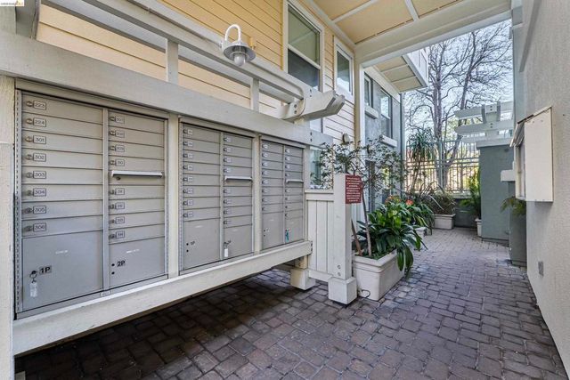 655 655 12Th St 205, Oakland, CA 94607