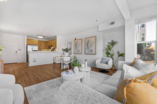 655 655 12Th St 205, Oakland, CA 94607