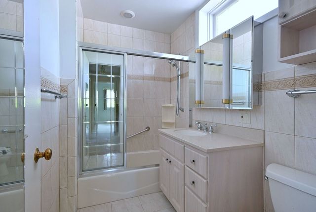 4409 W Lunt Avenue, Lincolnwood, IL 60712