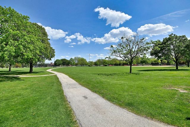 4409 W Lunt Avenue, Lincolnwood, IL 60712