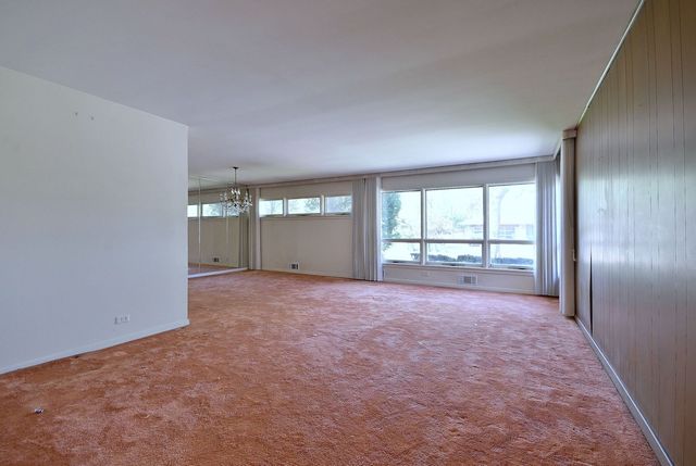 4409 W Lunt Avenue, Lincolnwood, IL 60712