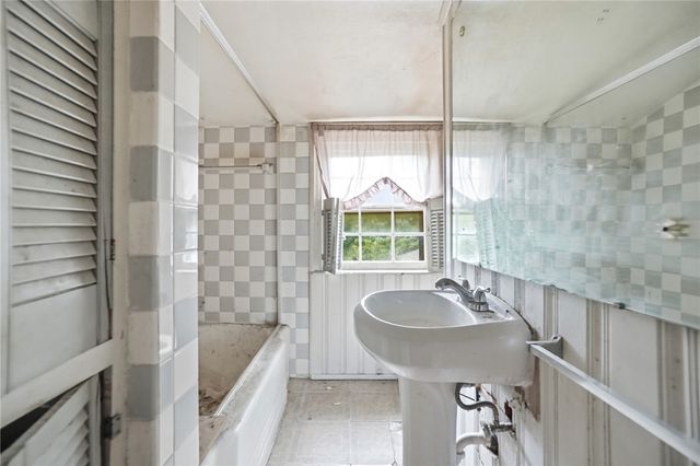 308 W Hudson Avenue, Dayton, OH 45406