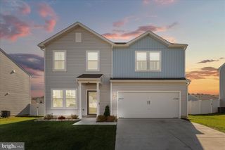 73 PREENING RD, Hedgesville, WV 25427