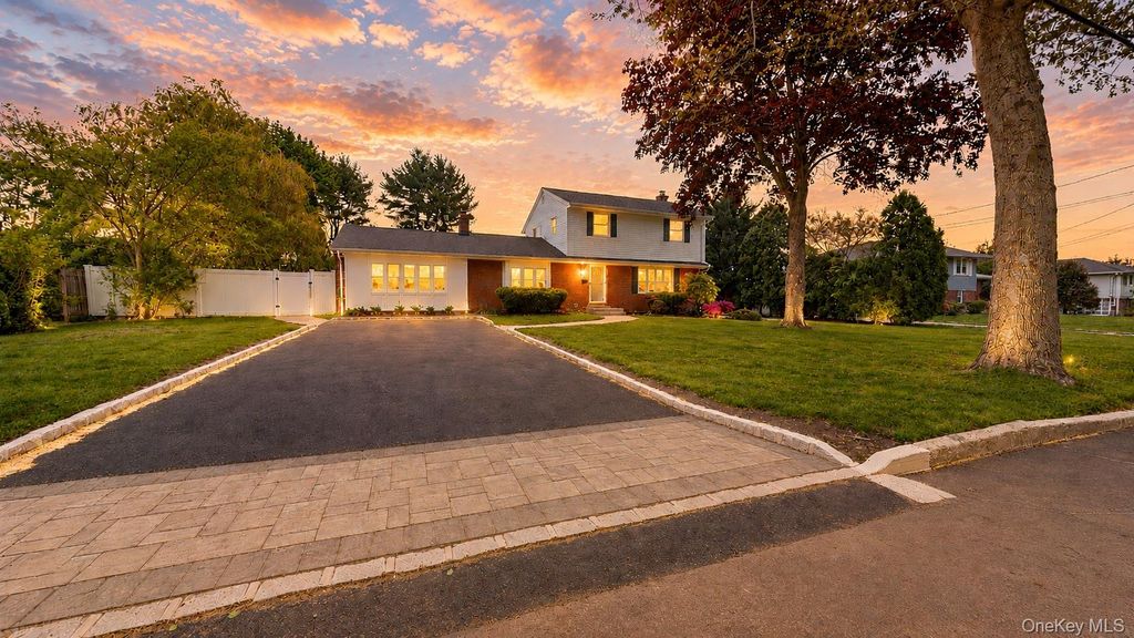 30 Sarina Drive, Commack, NY 11725