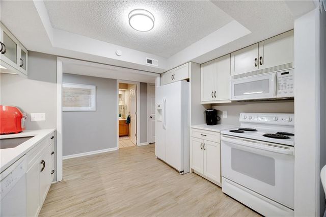 4007 S Crysler Avenue 8, Independence, MO 64055