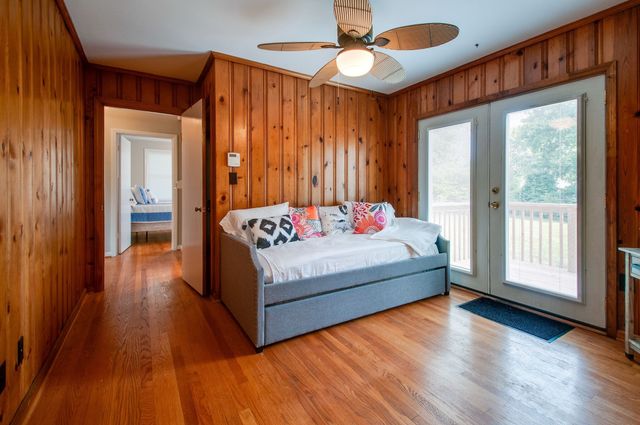 2305 Barclay Dr, Nashville, TN 37206