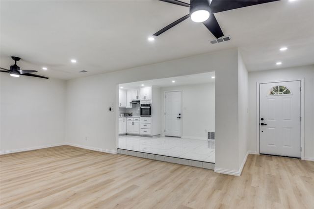 7012 Trimble Drive, Fort Worth, TX 76134