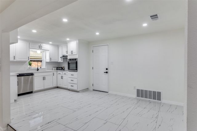 7012 Trimble Drive, Fort Worth, TX 76134