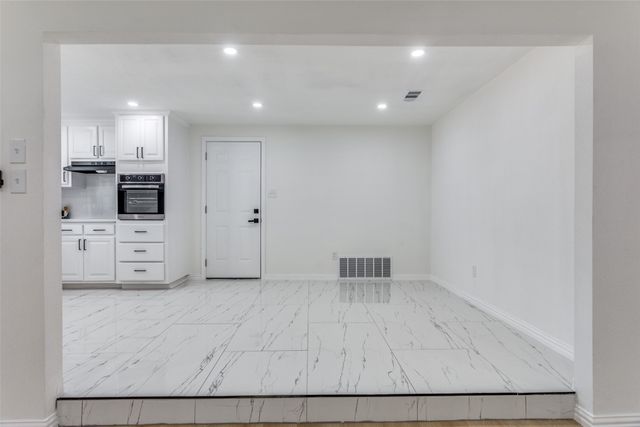 7012 Trimble Drive, Fort Worth, TX 76134