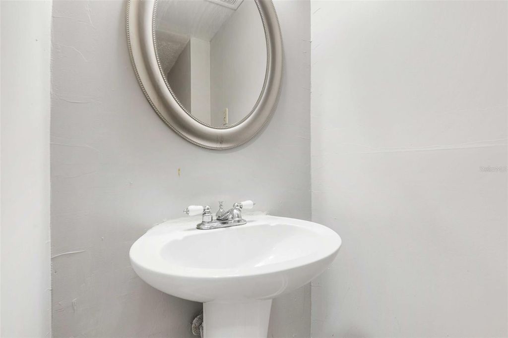 Image 25 of property listing at 5137 PICCADILLY CIRCUS COURT 3, Orlando, FL 32839