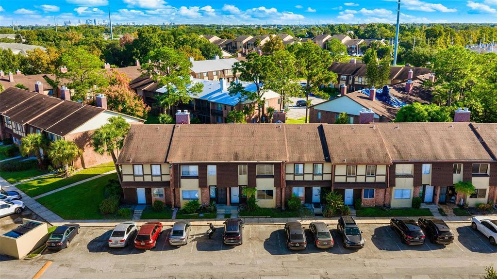 Image 35 of property listing at 5137 PICCADILLY CIRCUS COURT 3, Orlando, FL 32839