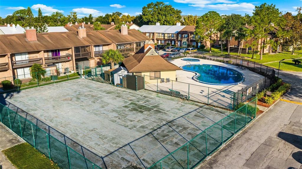 Image 40 of property listing at 5137 PICCADILLY CIRCUS COURT 3, Orlando, FL 32839