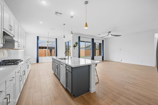 22658 E Roundup Way, Queen Creek, AZ 85142
