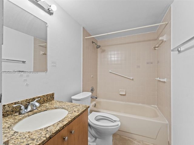 13078 SW 88th Ln B102, Miami, FL 33186