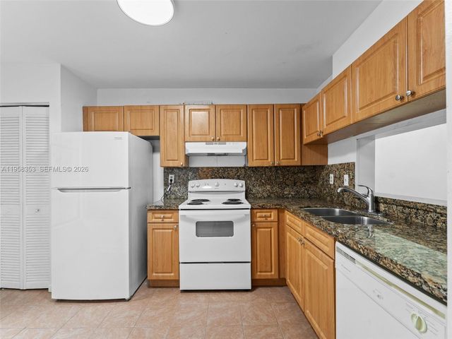 13078 SW 88th Ln B102, Miami, FL 33186