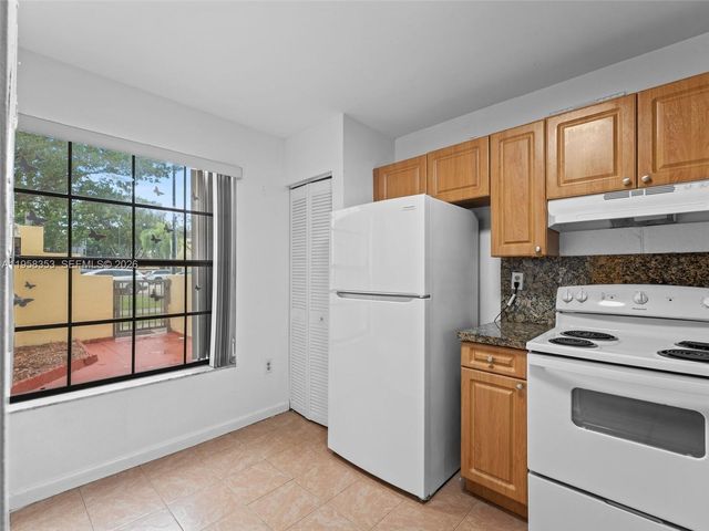 13078 SW 88th Ln B102, Miami, FL 33186