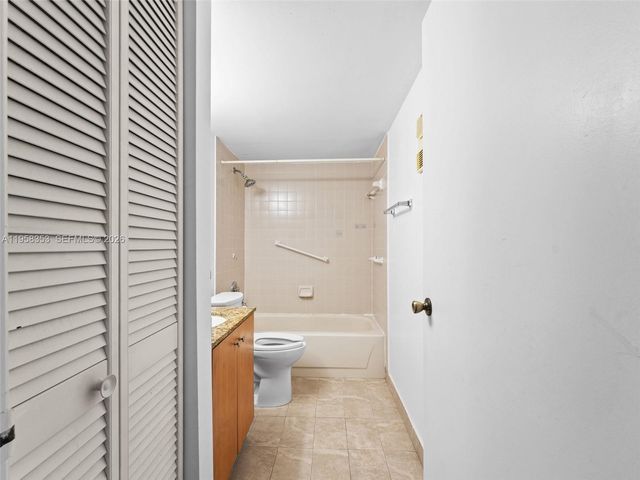 13078 SW 88th Ln B102, Miami, FL 33186