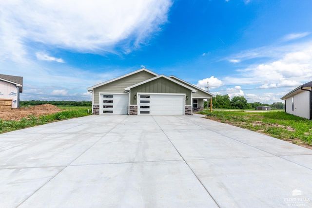 9172 Grammar Court, Manhattan, KS 66502