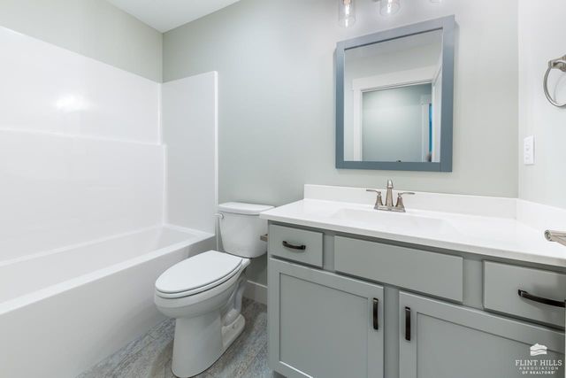 9172 Grammar Court, Manhattan, KS 66502