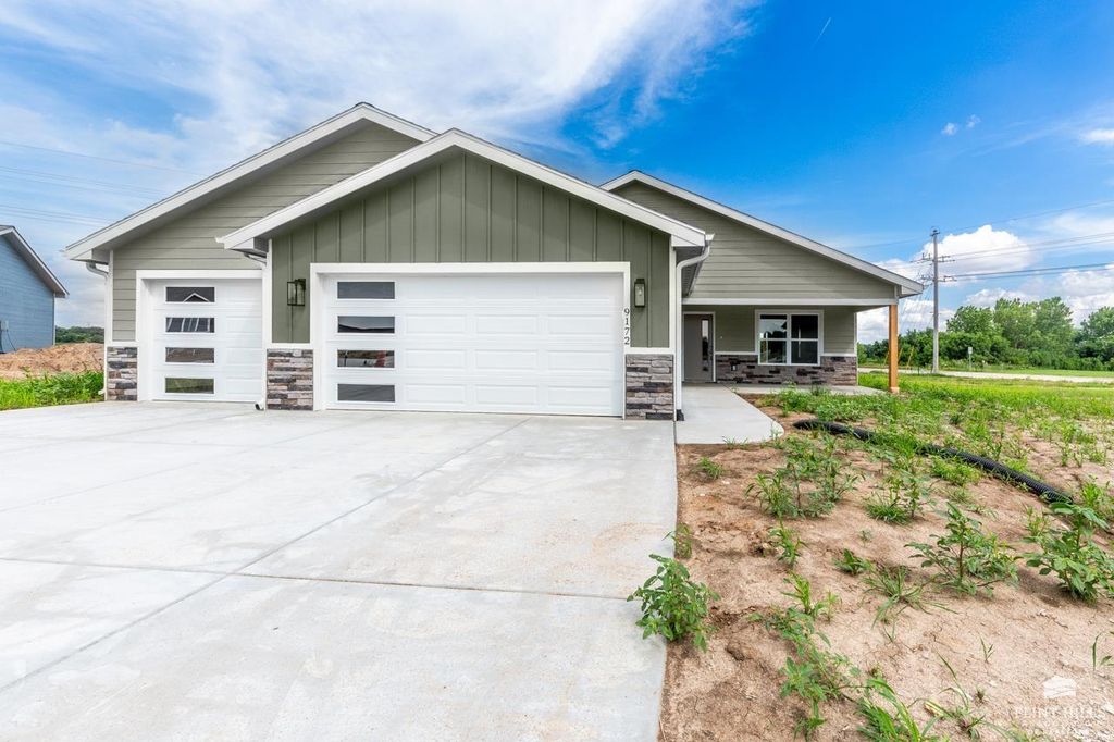9172 Grammar Court, Manhattan, KS 66502