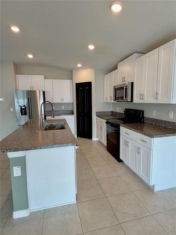 11206 KELLY GREEN AVENUE, Wimauma, FL 33598