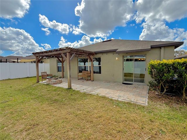 11206 KELLY GREEN AVENUE, Wimauma, FL 33598