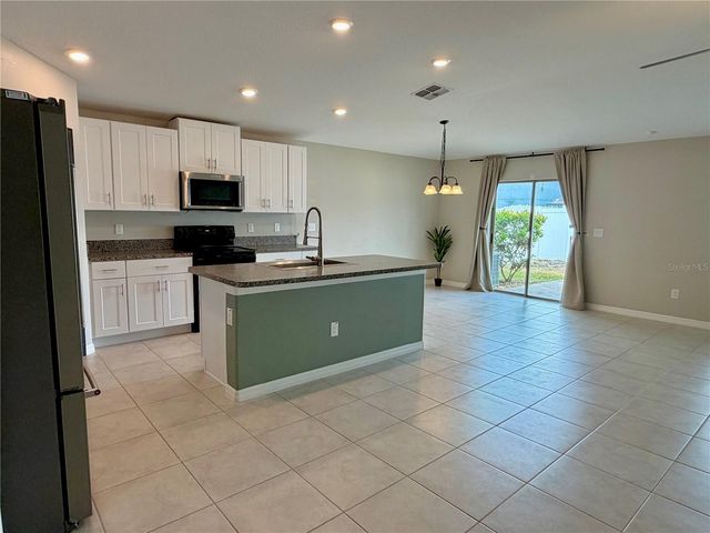 11206 KELLY GREEN AVENUE, Wimauma, FL 33598