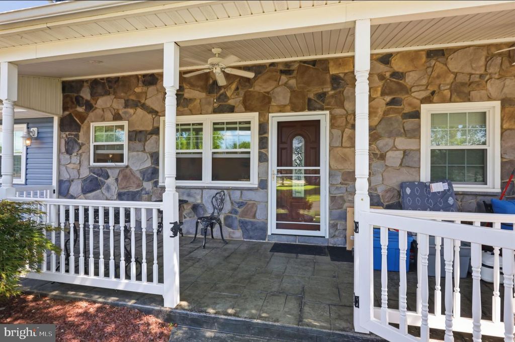 551 STONYBROOK DR #E, LEVITTOWN, PA 19055 — photo 3
