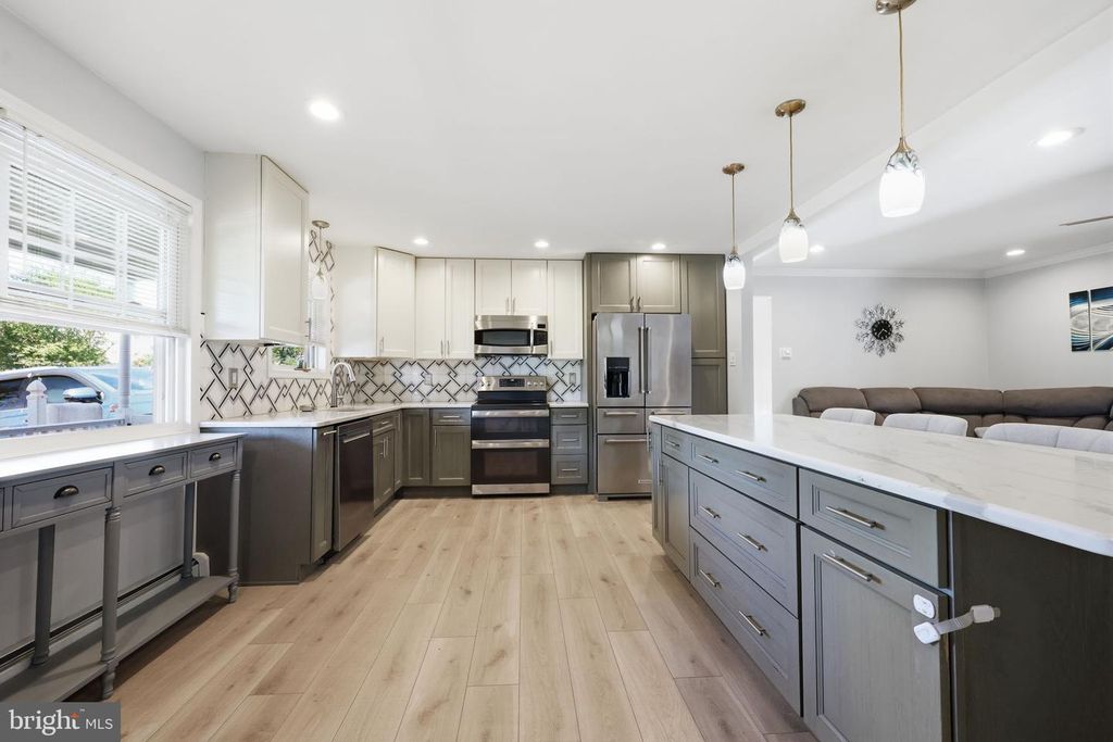 551 STONYBROOK DR #E, LEVITTOWN, PA 19055 — photo 5