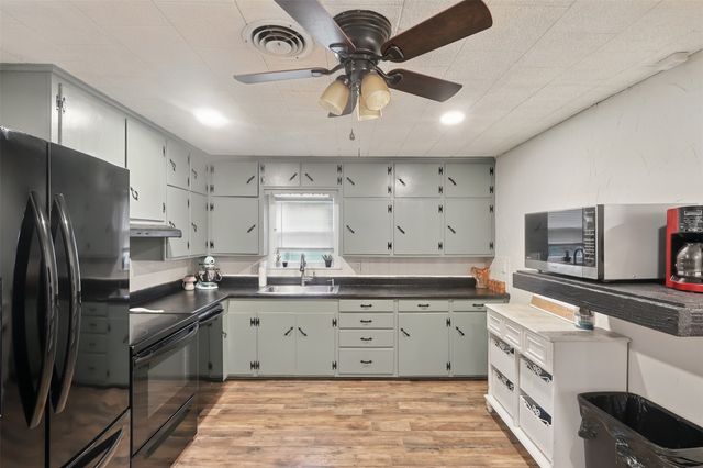 604 S Chestnut Street, Winnsboro, TX 75494