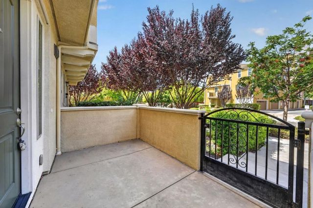 318 Expedition Lane, Milpitas, CA 95035