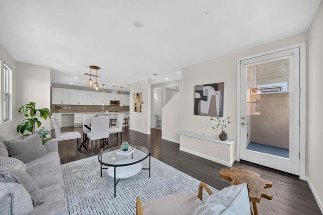 318 Expedition Lane, Milpitas, CA 95035