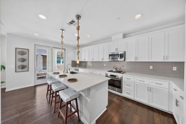 318 Expedition Lane, Milpitas, CA 95035