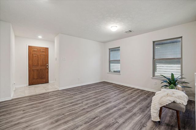 2542 White Bluff Lane, Houston, TX 77038