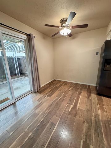 4815 N Winery Circle, Fresno, CA 93726