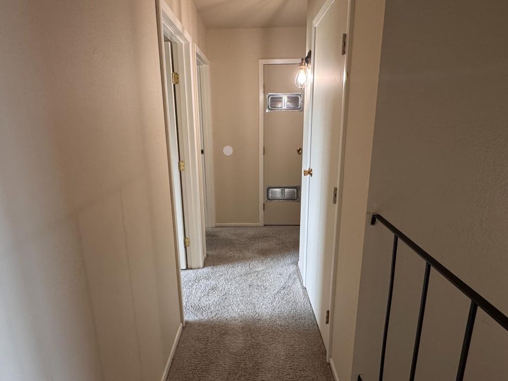 Image 15 of property listing at 4815 N Winery Circle, Fresno, CA 93726