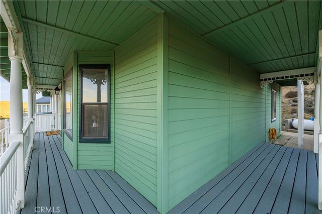 39910 95th W, Leona Valley, CA 93551