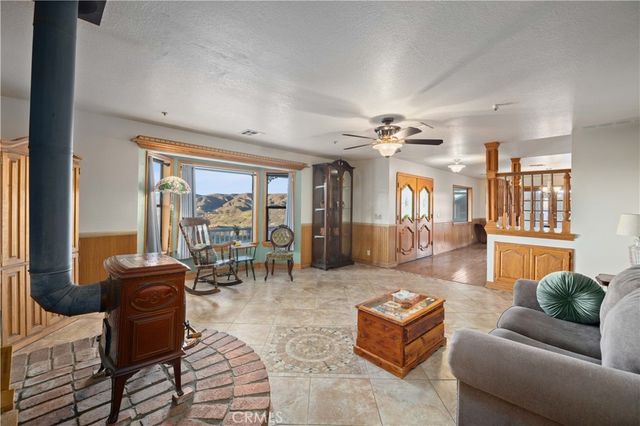 39910 95th W, Leona Valley, CA 93551