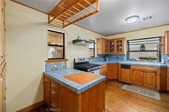 39910 95th W, Leona Valley, CA 93551