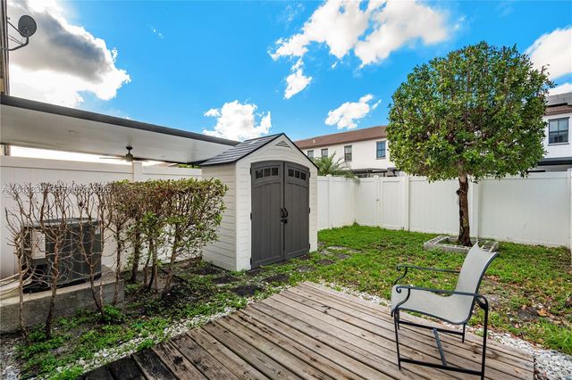 3323 W 106th Ter, Hialeah, FL 33018