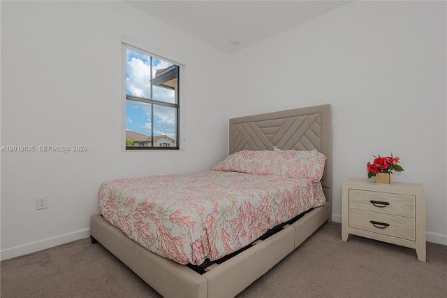 3323 W 106th Ter, Hialeah, FL 33018