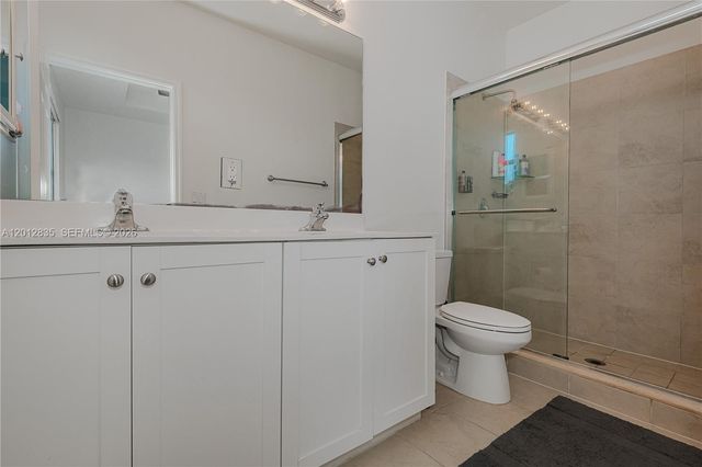 3323 W 106th Ter, Hialeah, FL 33018
