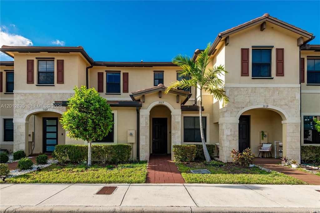 3323 W 106th Ter, Hialeah, FL 33018